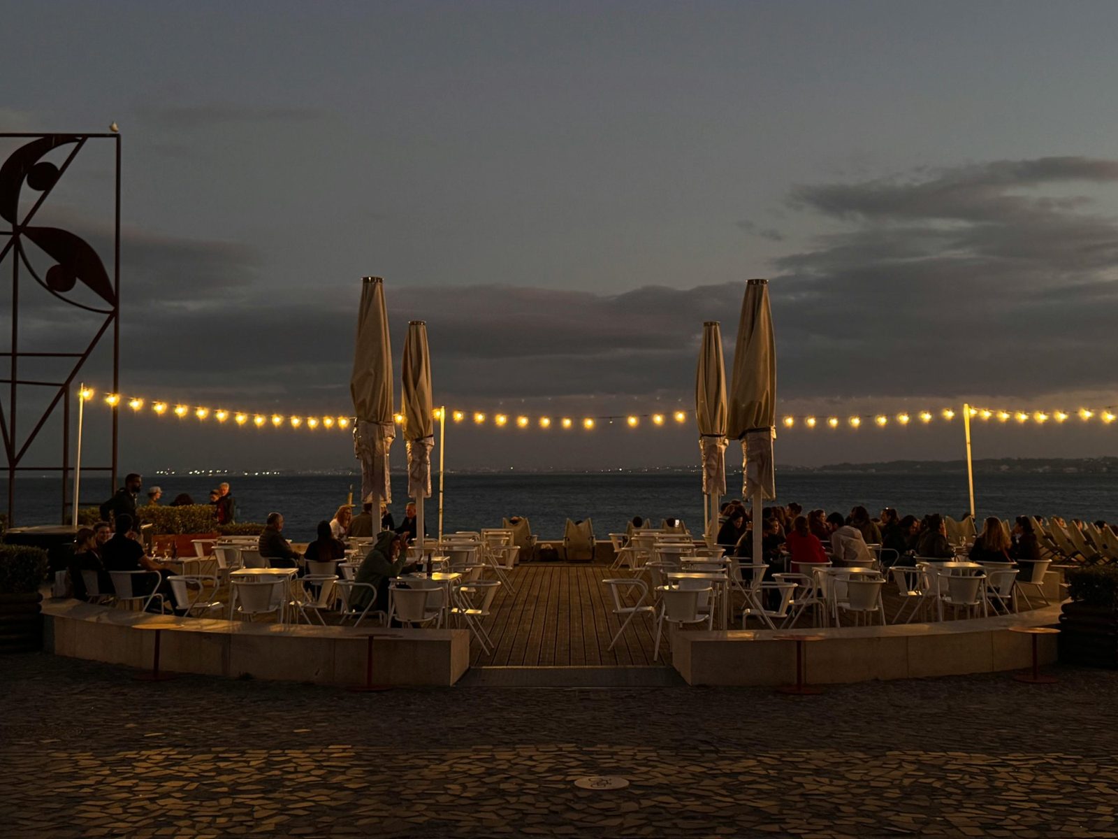 Restaurant in de oude stad van Ibiza — IbizaLuxeHuur